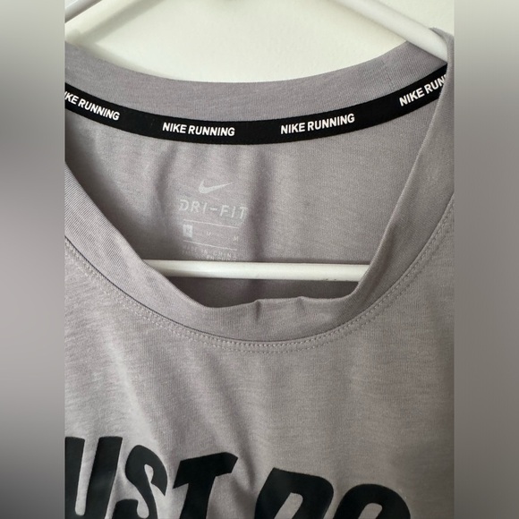 Nike Just Do It Running Tee - Picture 3 of 8